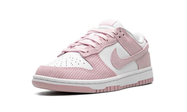 Nike Dunk Low de pana rosa