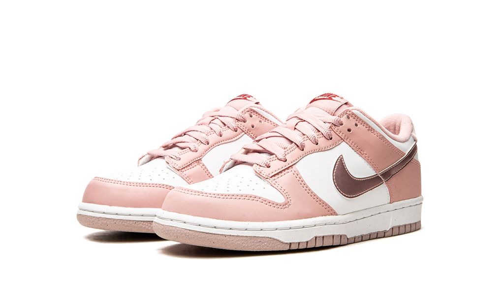Nike Dunk Low de terciopelo rosa