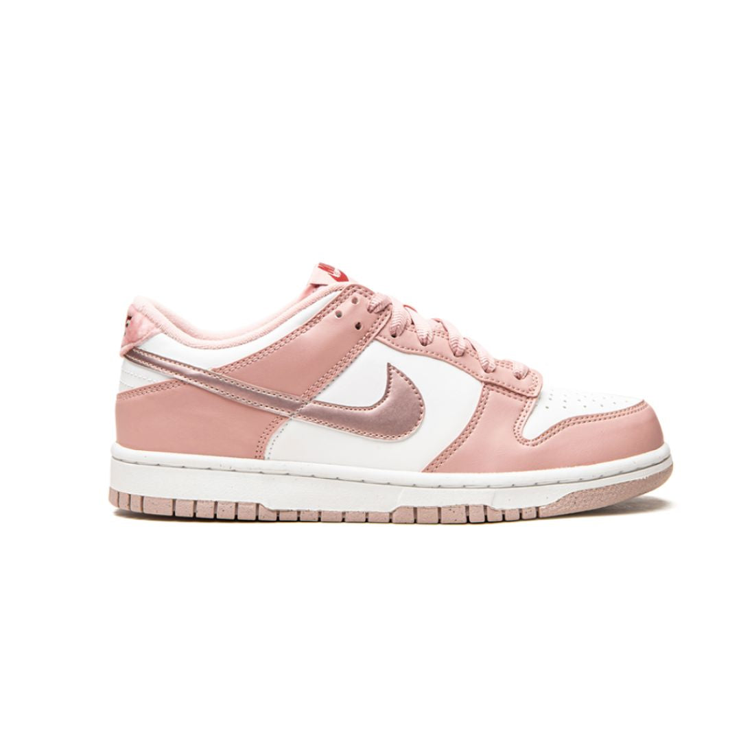 Nike Dunk Low de terciopelo rosa