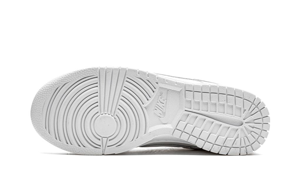 Nike Dunk Low Triple Blanco
