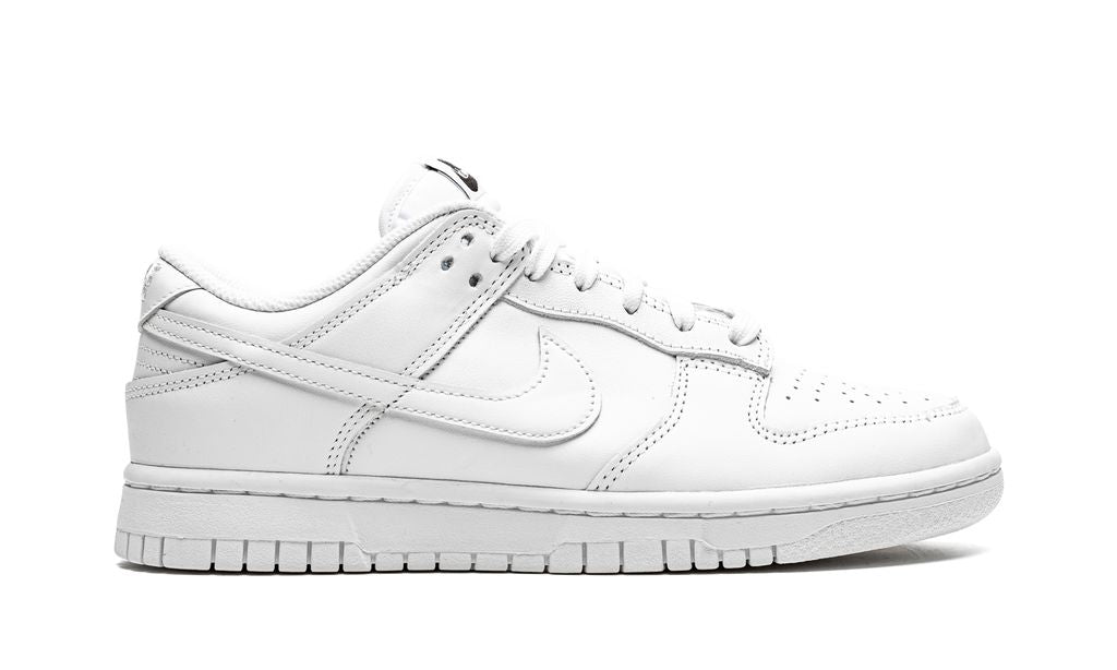 Nike Dunk Low Triple Blanco