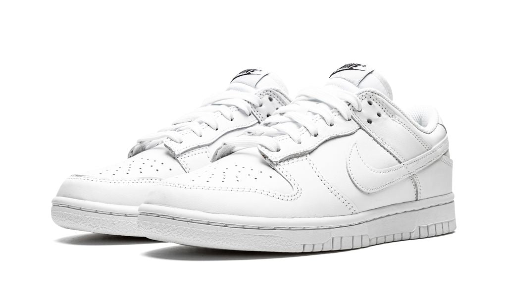 Nike Dunk Low Triple Blanco