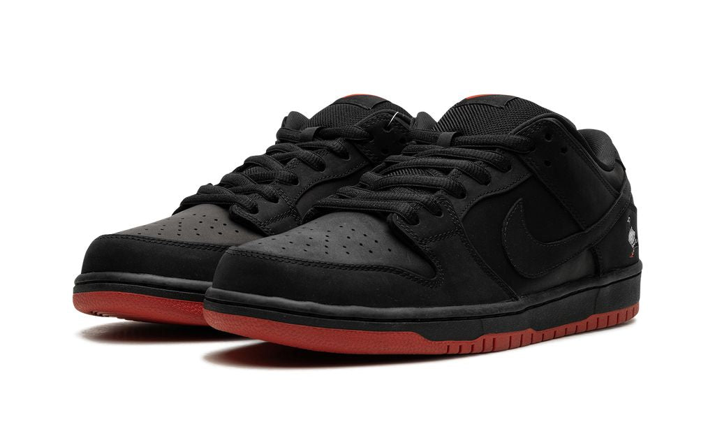Nike SB Dunk Low Schwarze Taube