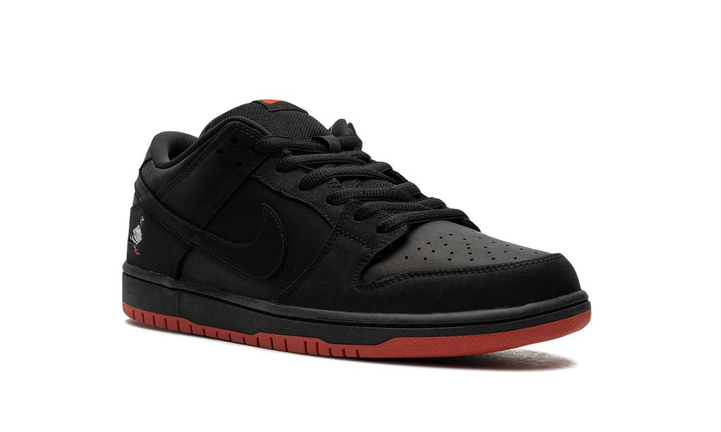 Nike SB Dunk Low Schwarze Taube