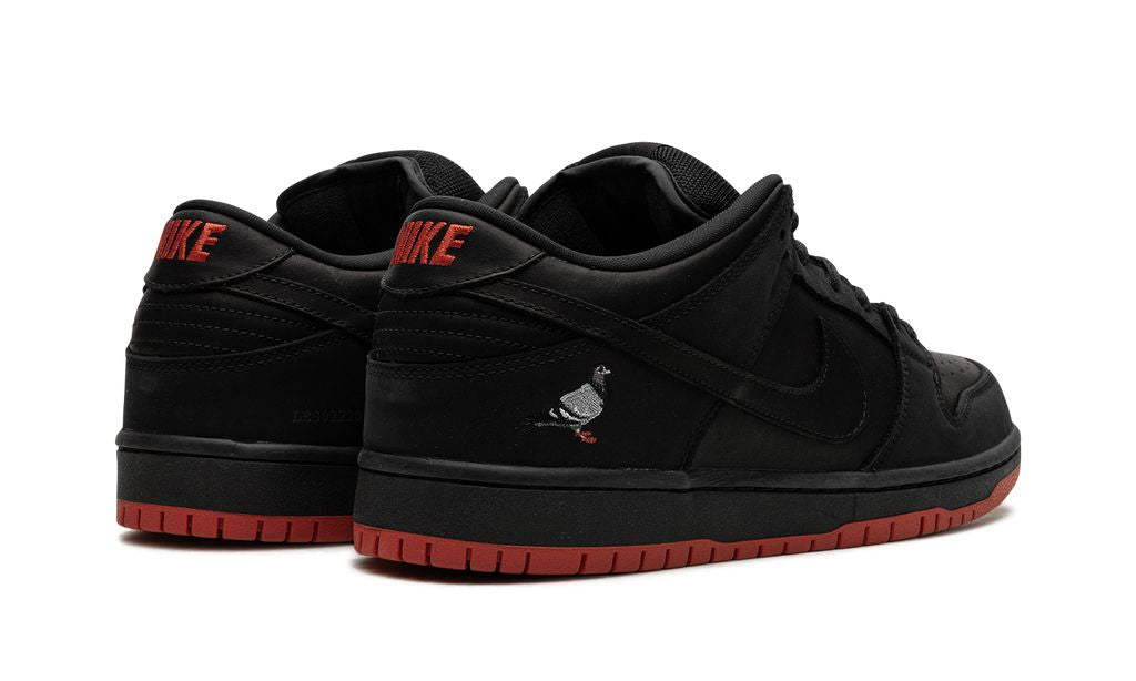 Nike SB Dunk Low Schwarze Taube