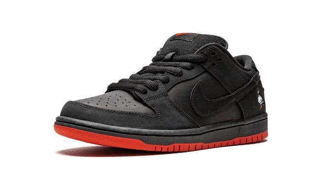 Nike SB Dunk Low Schwarze Taube