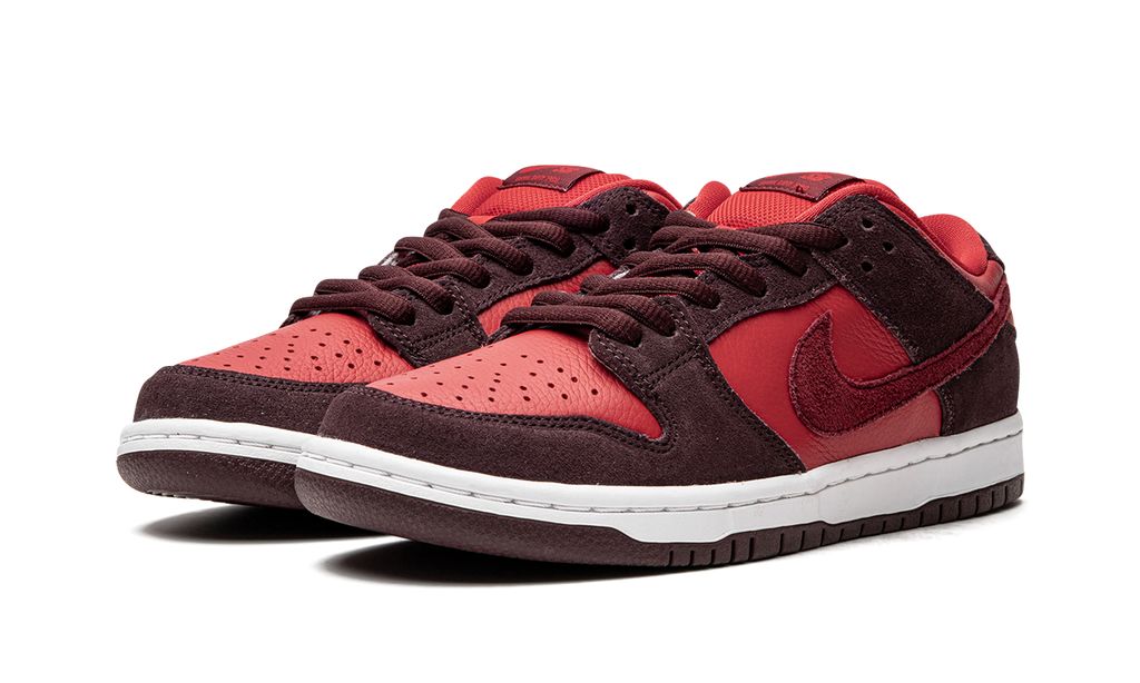 Nike SB Dunk Low Kirsche