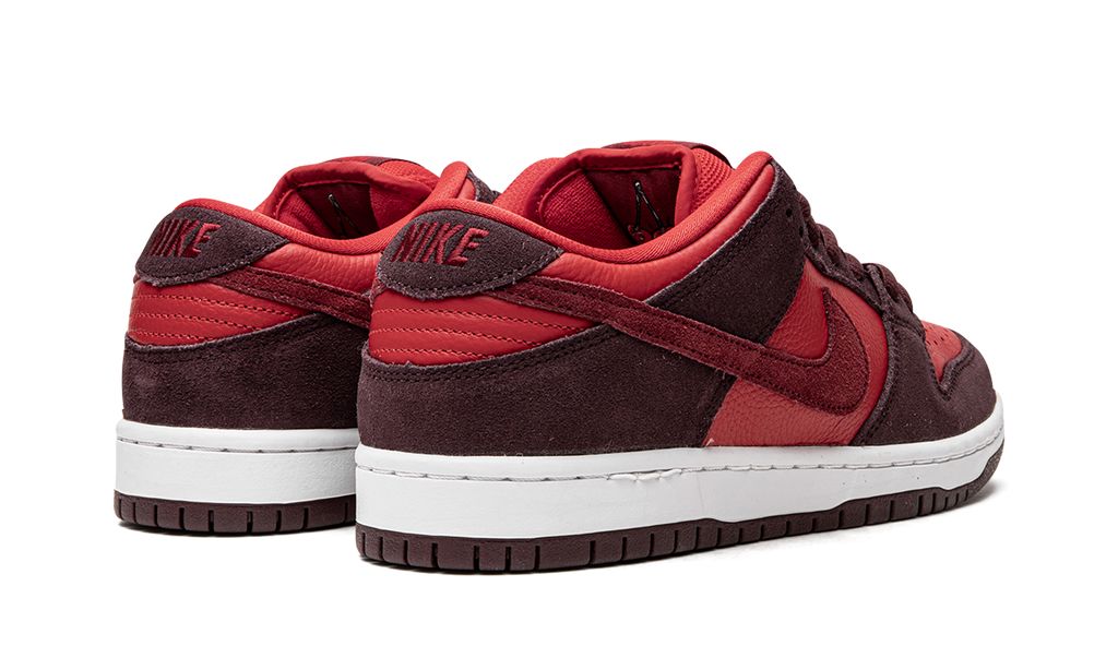 Nike SB Dunk Low Kirsche