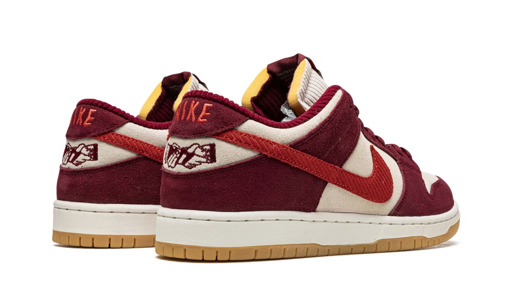 Nike SB Dunk Low patina como una chica