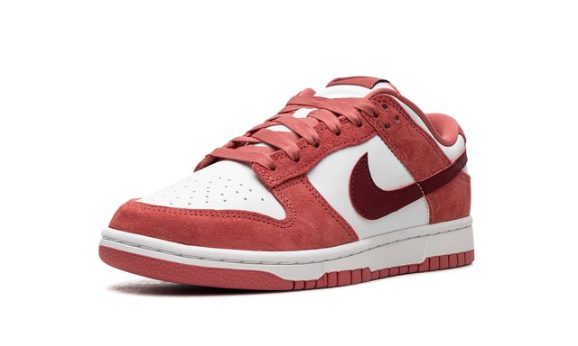 Nike SB Dunk Low Día de San Valentín (2024)