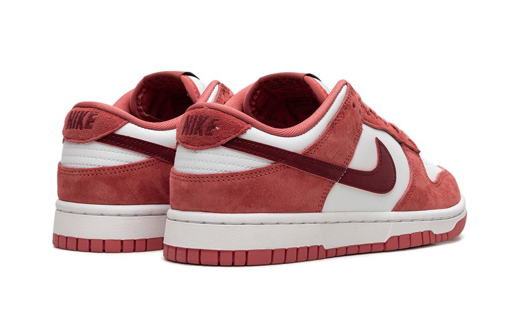 Nike SB Dunk Low Día de San Valentín (2024)