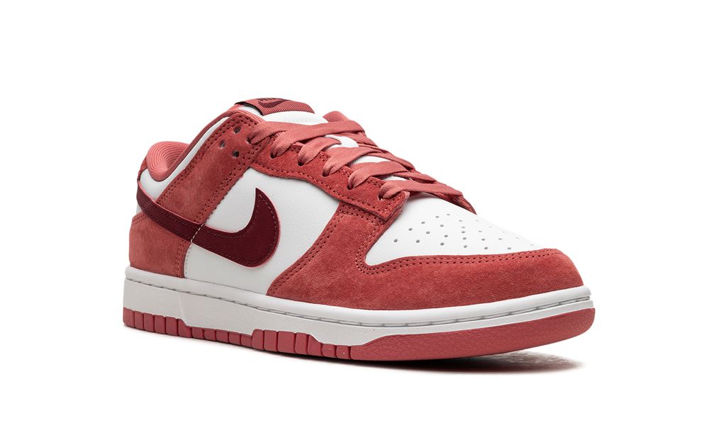 Nike SB Dunk Low Día de San Valentín (2024)