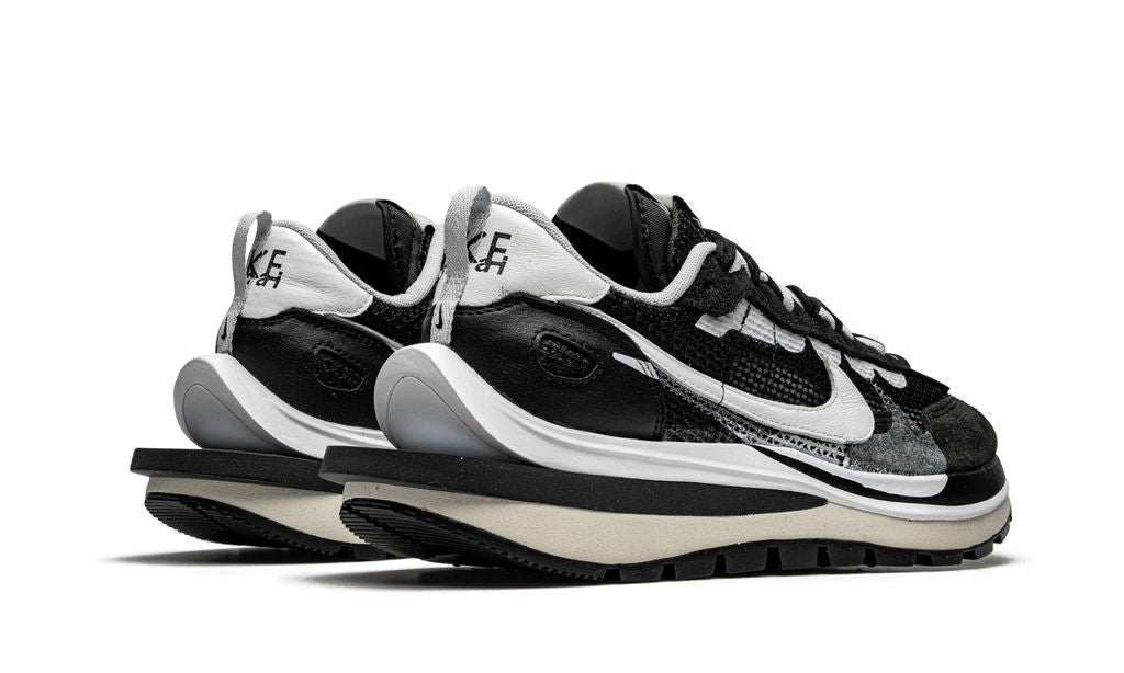 Nike Vaporwaffle Sacai Schwarz Weiß