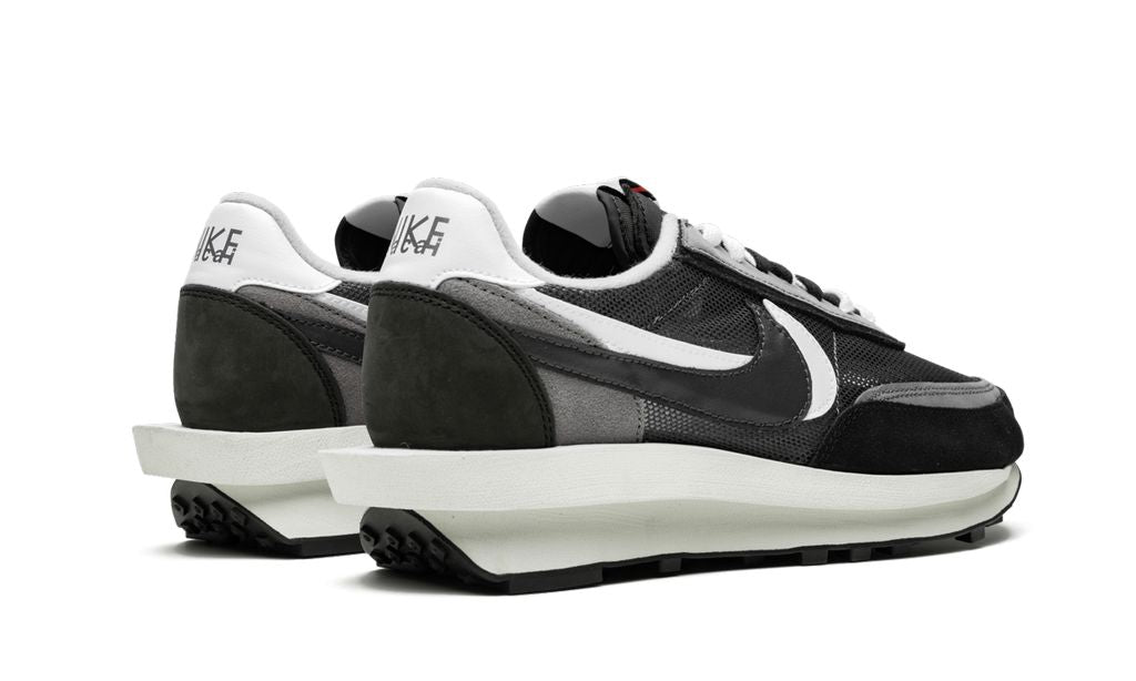 Nike Waffel Sacai Schwarz