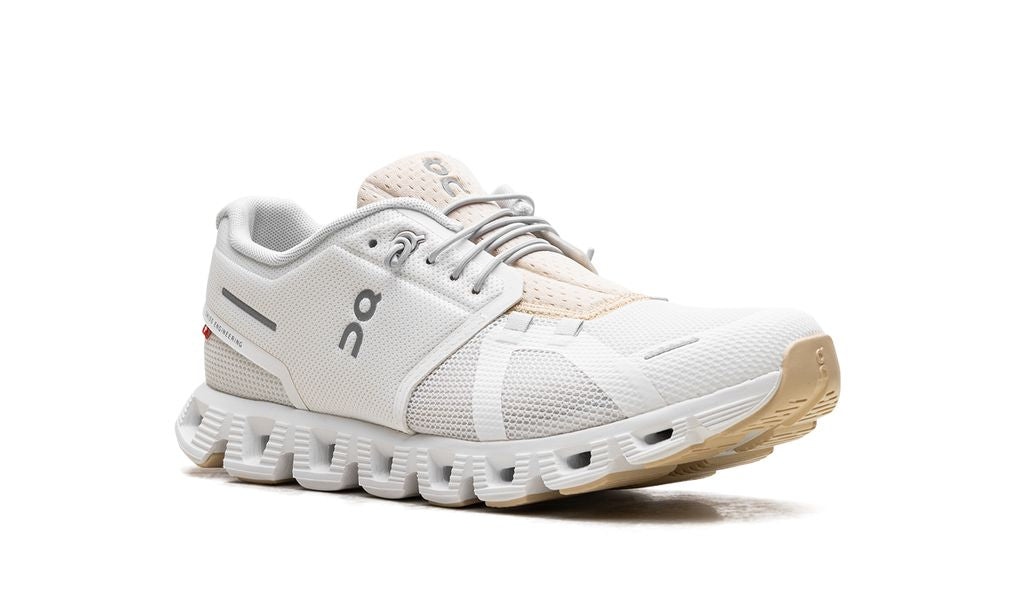 En Running Cloud 5 Push Ivory Savannah