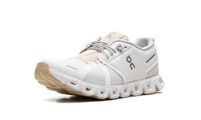 En Running Cloud 5 Push Ivory Savannah