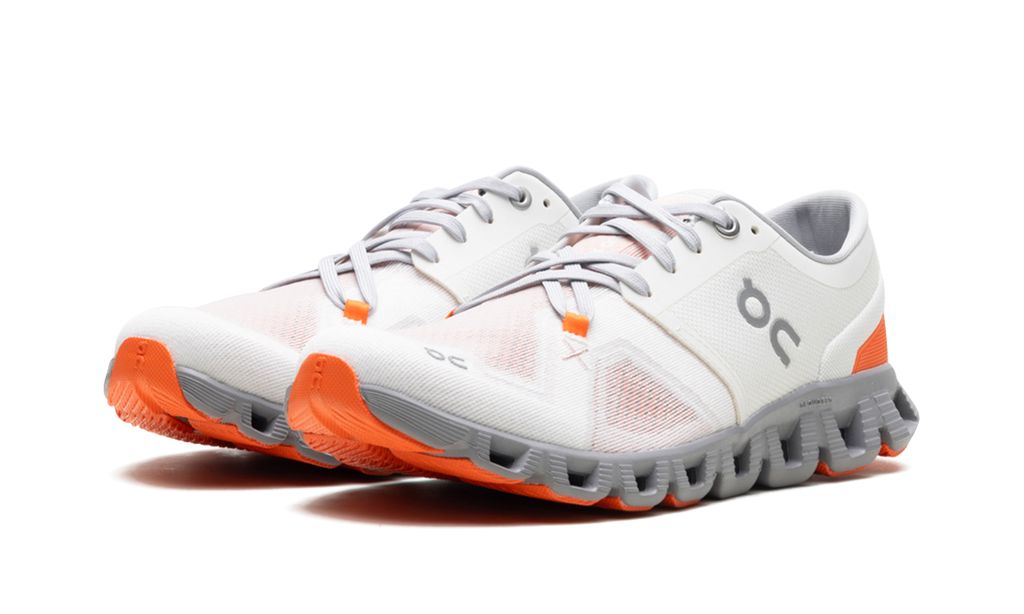 En Running Cloud X 3 Aleación Marfil
