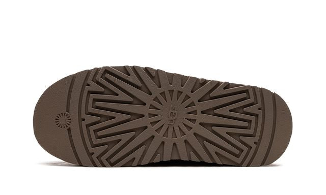 UGG Tazz Maxi Curly "Castaño"