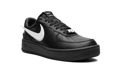 Emboscada x Nike Air Force 1 Low Negras