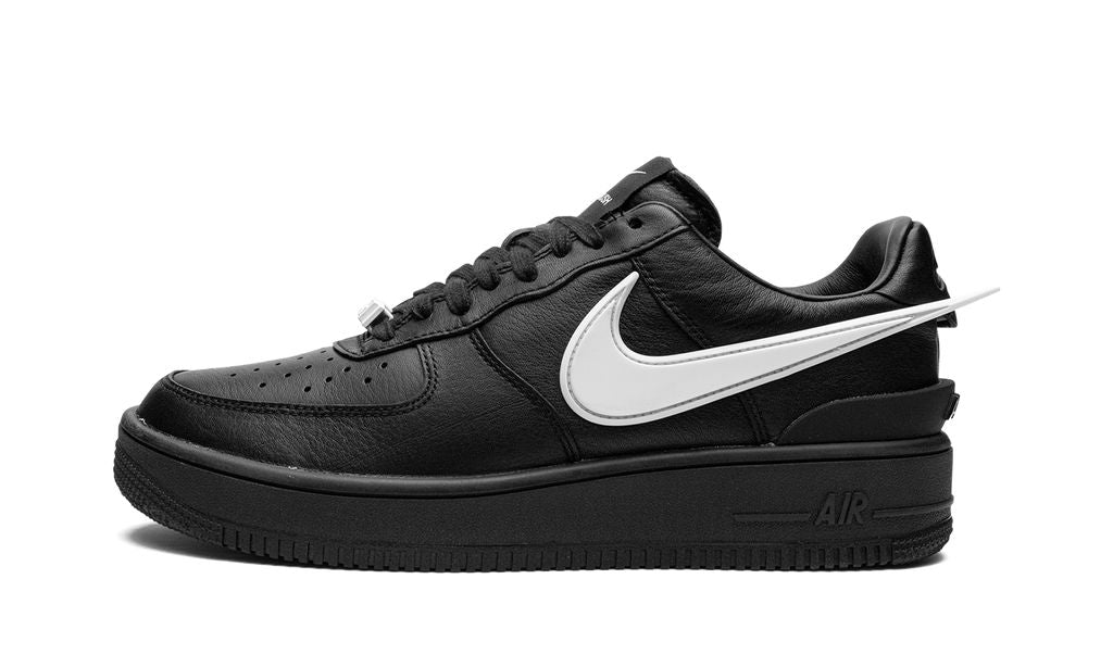 Emboscada x Nike Air Force 1 Low Negras