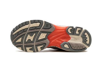 Asics Gel Kayano 14 Plata Pura