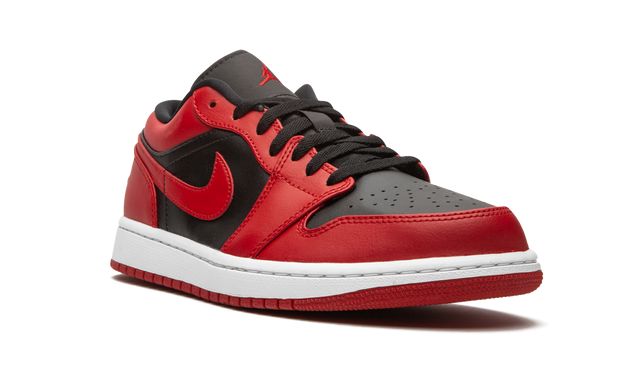 Jordan 1 Low Bred Toe Rojo 