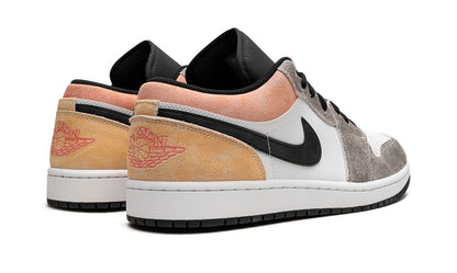 Jordan 1 Low SE Flight Club 
