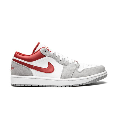 Jordan 1 Low SE Gris ahumado claro Rojo gimnasio 