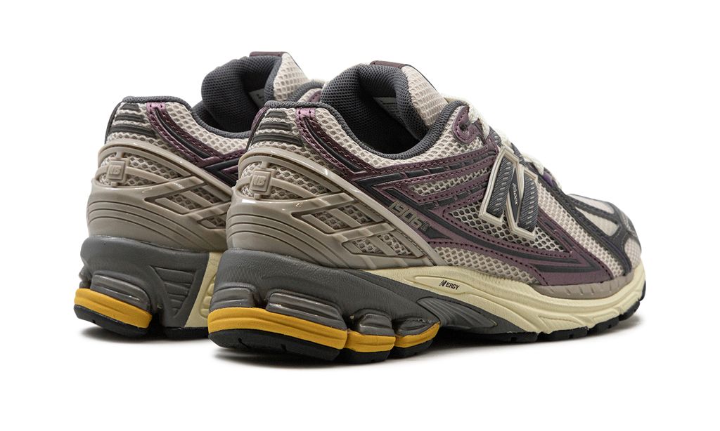 New Balance 1906R "LAKRITZE"