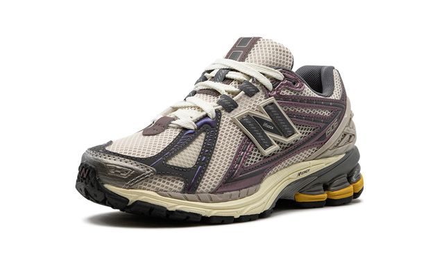 New Balance 1906R "LAKRITZE"