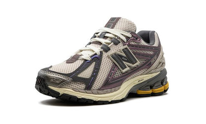 New Balance 1906R "LAKRITZE"