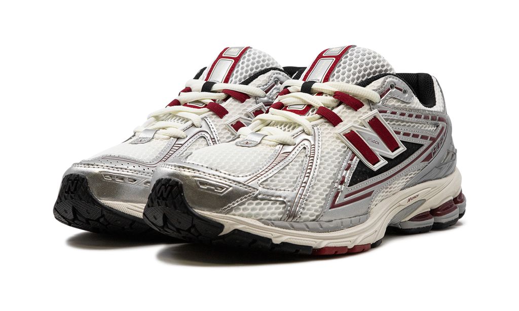 New Balance 1906R "Plata/Carmesí"