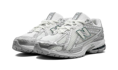 New Balance 1906R "PLATA METALIZADA"