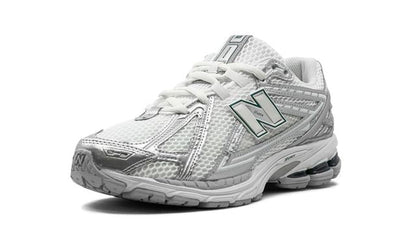 New Balance 1906R "PLATA METALIZADA"