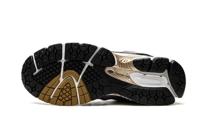 New Balance 1906R "Blanco/Dorado"