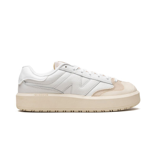 New Balance 302 „Weißer Mondstrahl“