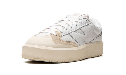 New Balance 302 „Weißer Mondstrahl“