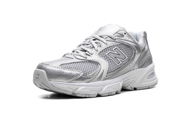 New Balance 530 Moonbeam Plata Metálico