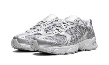 New Balance 530 Moonbeam Plata Metálico