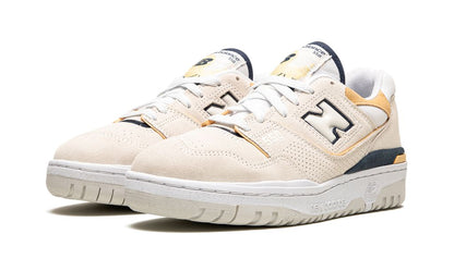 New Balance 550 Amarillo Crema