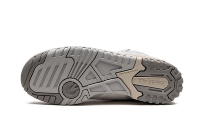 New Balance 650 Light Aluminio