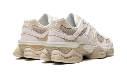 New Balance 9060 Beige Weiß