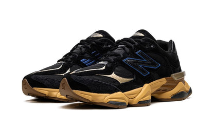New Balance 9060 Schwarz Royal Gum