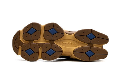 New Balance 9060 Schwarz Royal Gum