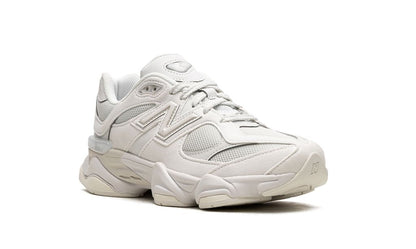 New Balance 9060 GS Grau