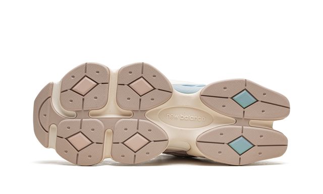 New Balance 9060 Elfenbein