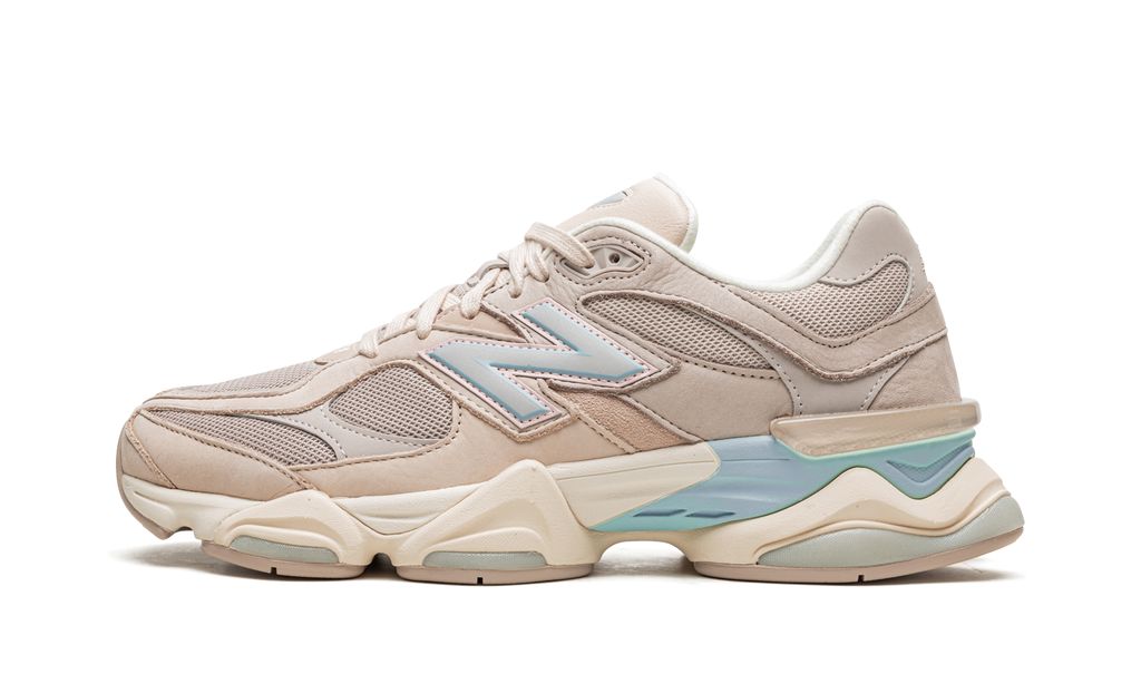 New Balance 9060 Elfenbein