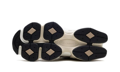 New Balance 9060 Haferflocken