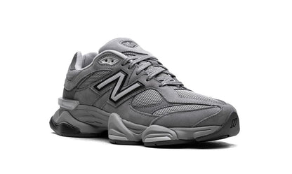 New Balance 9060 Team Away Gris