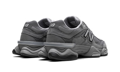 New Balance 9060 Team Away Gris